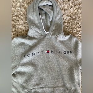 Tommy Hilfiger women’s hoodie grey. Size XS